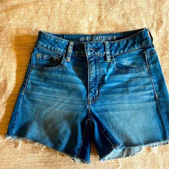 American Eagle Outfitters Pants - High Rise Shortie